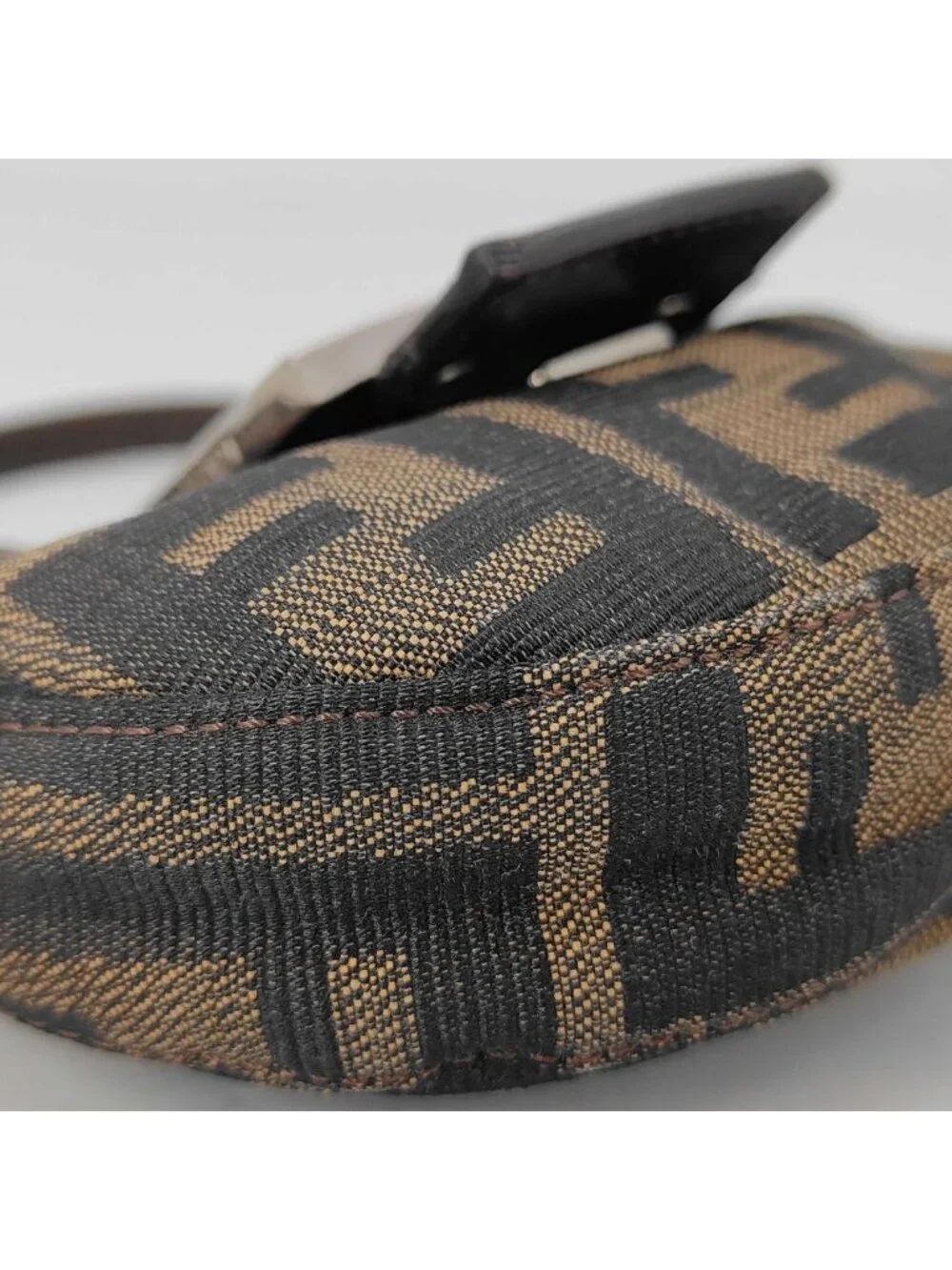 Fendi brand color